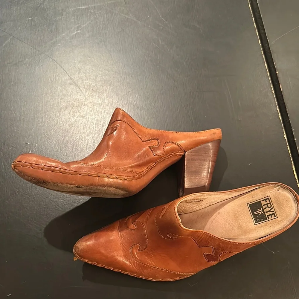 Frye Brown Loafers with Smooth Leather and Pointed Toe - Picture 2 of 3